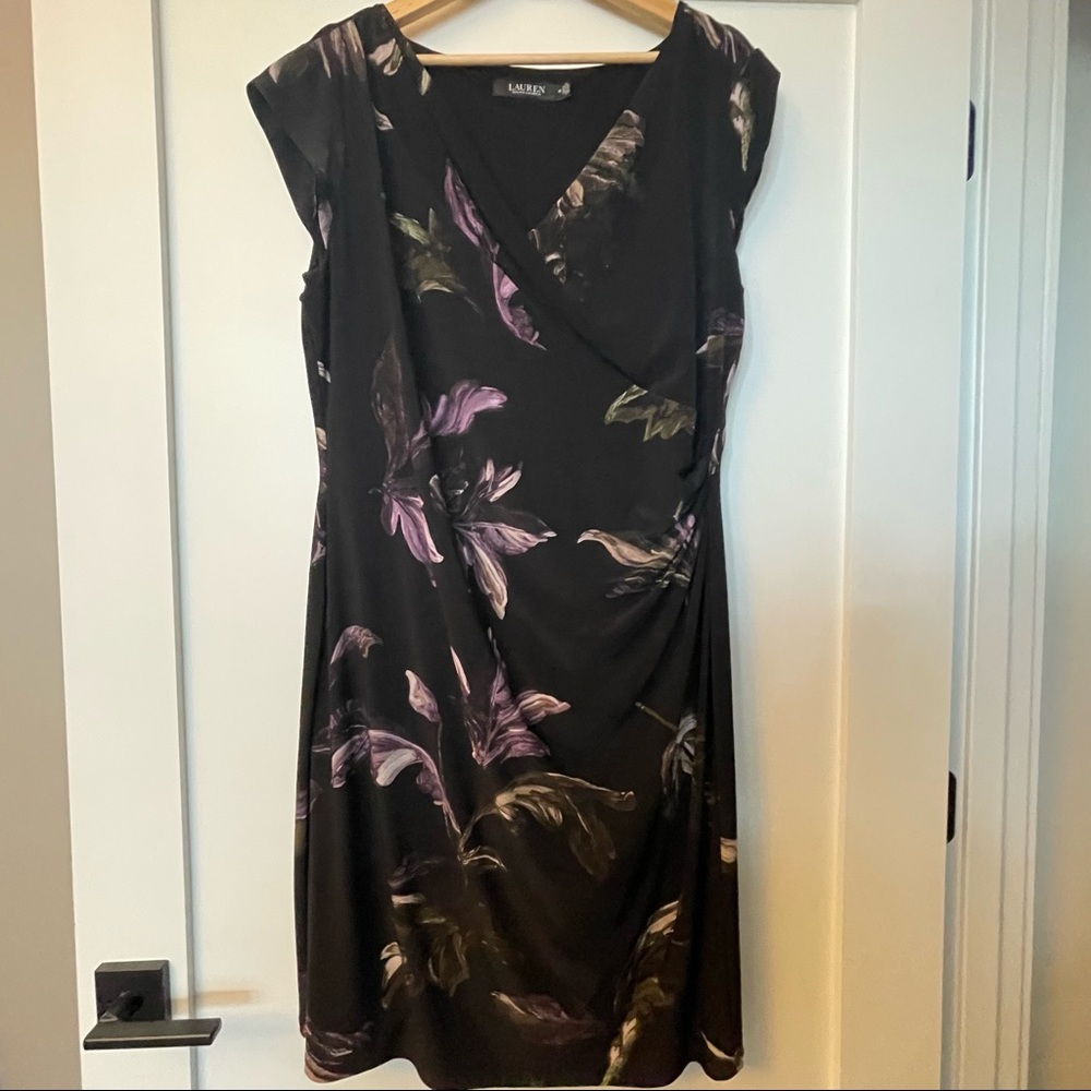 LAUREN RALPH LAUREN BLACK STRETCH RUCHED SIDE V-NECK DRESS